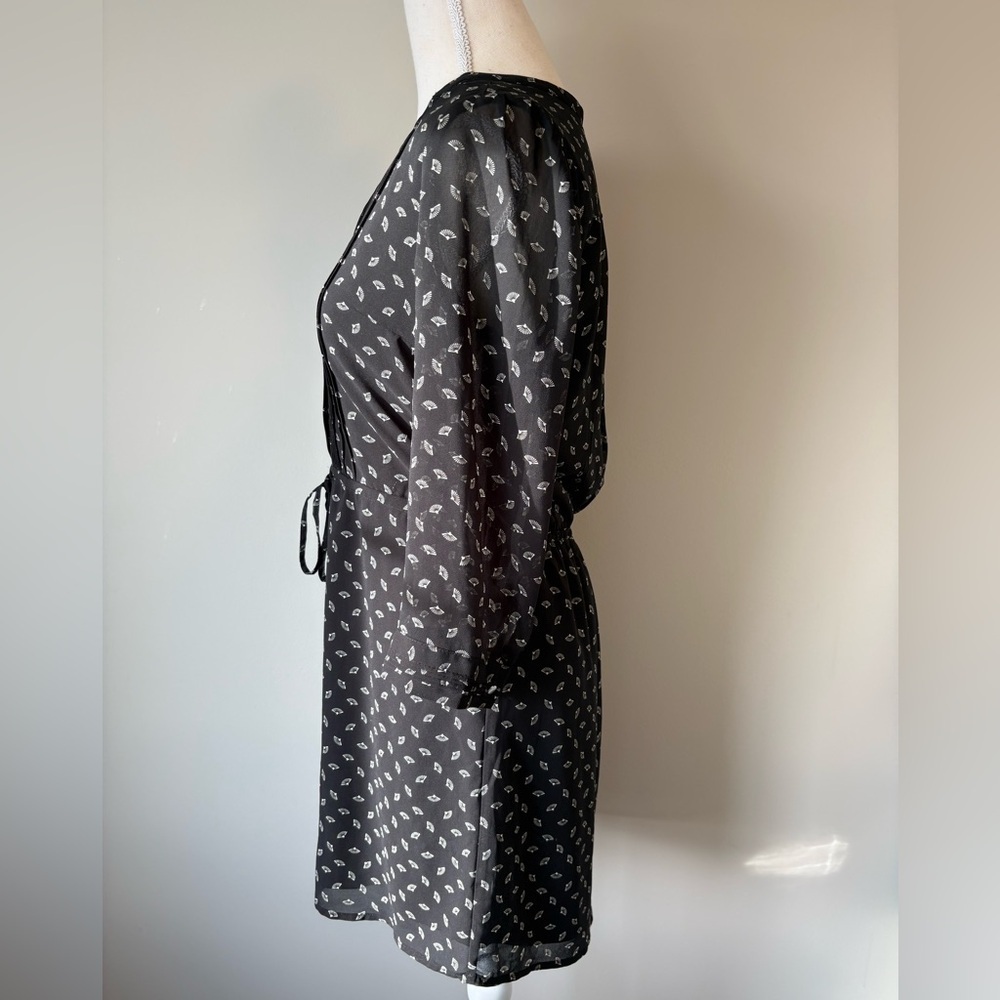 H&M Black & White Fan Print Dress – Size 6 - Picture 3 of 14